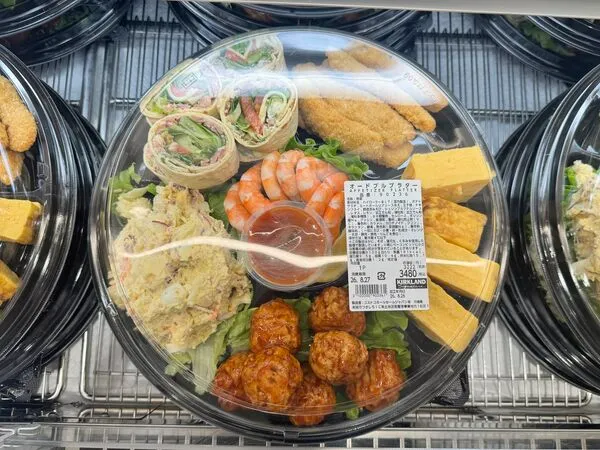 コストコのオードブルプラターの商品パッケージと食品表示ラベル