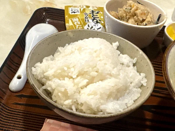 アーサー入り味噌ゆし豆腐定食に付く白ご飯