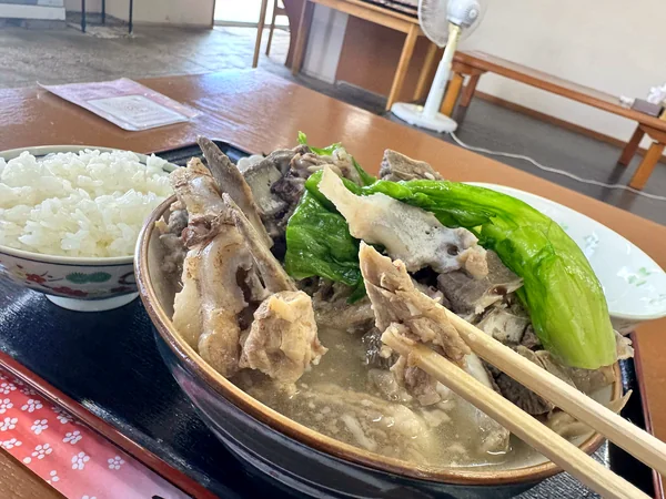 糸満市　采の骨汁。身がたっぷりとついています