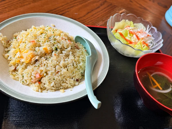 うとぅいむちの卵とハム、フーチバーが入った料理