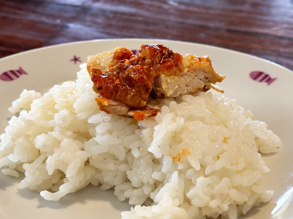 沖縄市ラベンダーのチキンチーズ焼きのオンザライス