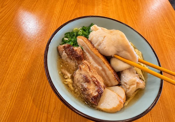 縁そばの沖縄そば