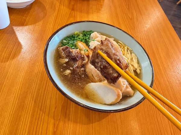 縁そば_肉の箸上げ